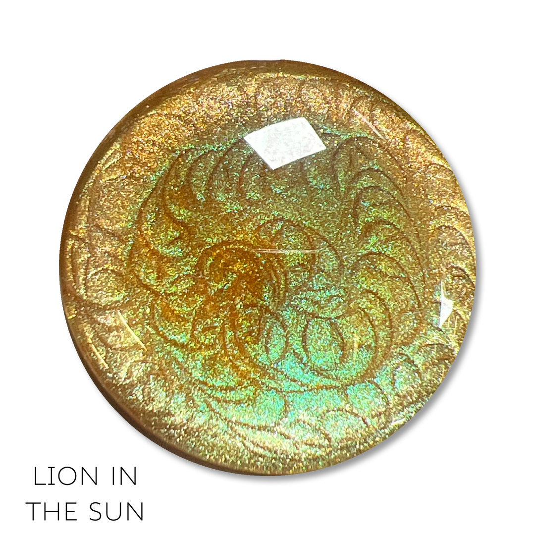 Lion in the Sun -- Minx Cat Eye Gel
