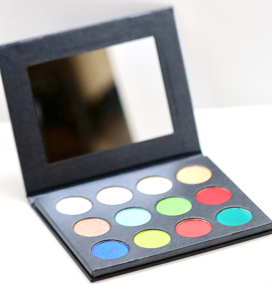 Heartwarming Holiday -- 12pc. Pigment Palette